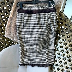Karen Millen Hounds tooth pencil skirt